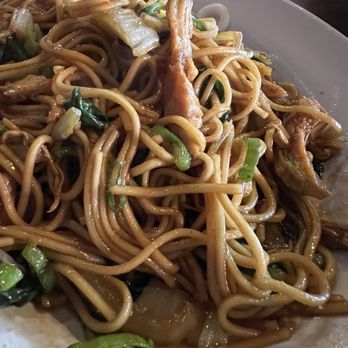 Chubby Noodle - Chicken chow mein - Asian Fusion Near Me - Cabo San Lucas, BCS Chubby Noodle - Chicken chow mein - Asian Fusion Near Me - Cabo San Lucas, BCS
