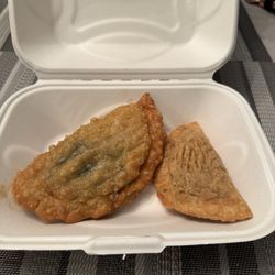 Mama Dees Empanadas - Spinach and beef empanadas