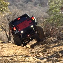 Troy's Offroad Garage - Wheeling