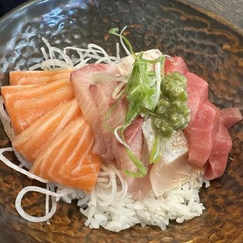 Oh Fish Sushi & Kitchen - Chirashi bowl - Sushi Bars Near Me - San Lorenzo, California Oh Fish Sushi & Kitchen - Chirashi bowl - Sushi Bars Near Me - San Lorenzo, California