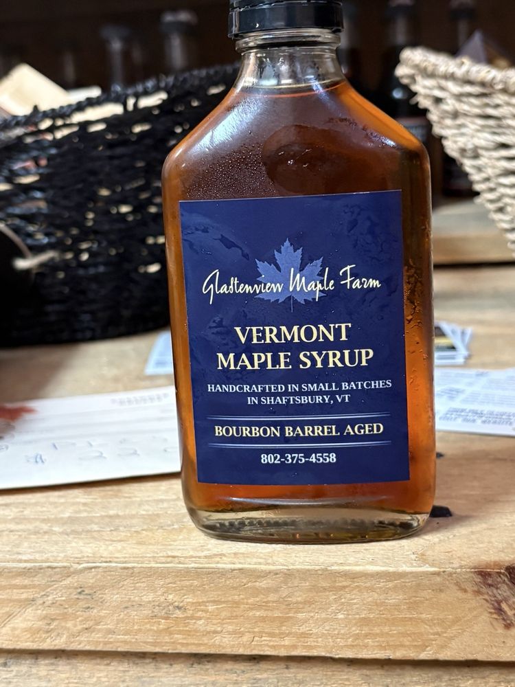 Glastenview Maple Farm Logo