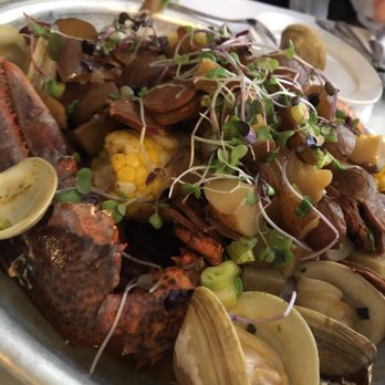 Neptune Oyster - Seafood Near Me - Boston, Massachusetts