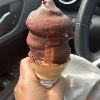 Dairy Queen Grill & Chill - Chocolate soft serve dipped in chocolate - Ice Cream & Frozen Yogurt Near Me - Clinton Township, Michigan