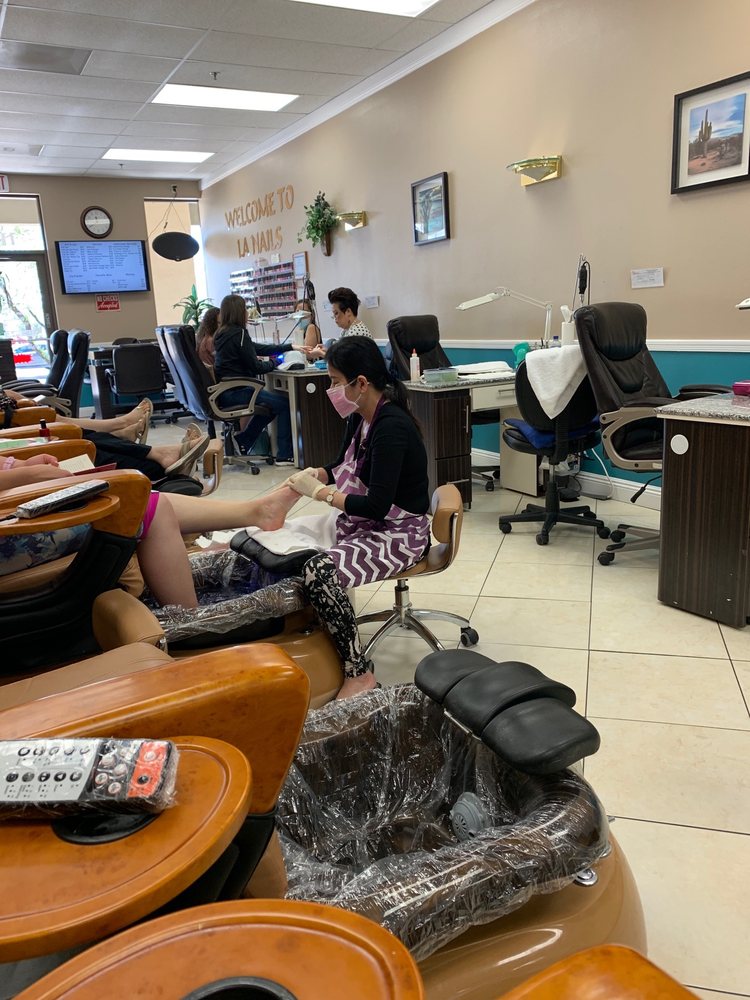 LA NAILS 10 Photos & 29 Reviews Tucson, Arizona Nail Salons