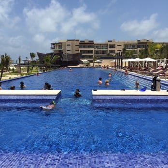Bar Hideaway - Main pool - Cocktail Bars Near Me - Cancún, ROO