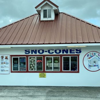 Silva's Sno-Cone - Front of building - Ice Cream & Frozen Yogurt Near Me - Alice, Texas Silva's Sno-Cone - Front of building - Ice Cream & Frozen Yogurt Near Me - Alice, Texas