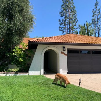 Old Time Quality Painting - Exterior with dark trim - Painters Near Me - Los Angeles, California Old Time Quality Painting - Exterior with dark trim - Painters Near Me - Los Angeles, California