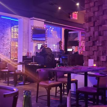 Jade Eatery And Lounge - Server too busy on her phone that she forgot to even bring 2nd round of drinks. DO NOT LET SERTSO BE YOUR SERVER. - Asian Fusion Near Me - Forest Hills, New York