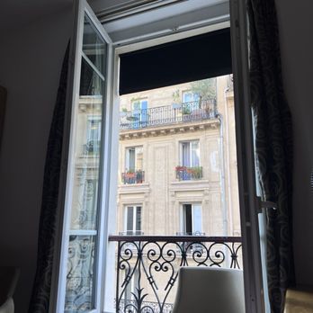 Hotel Boronali - Hotels Near Me - Paris 18, 75