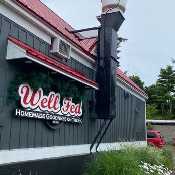 Well Fed - the exterior of a restaurant - Delis Near Me - Gravenhurst, Ontario
