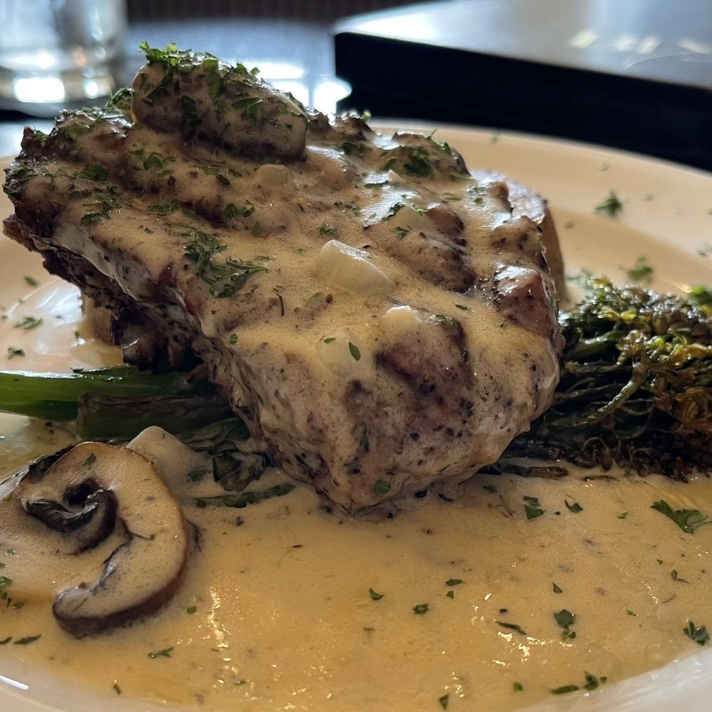 Bix Bistro - Fillet Minion - New American Near Me - Davenport, Iowa