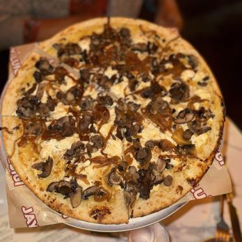 Jay Luigi - SWEET JAMIE KAY - Pizza Near Me - Tampa, Florida