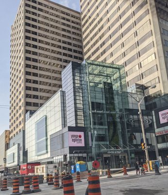 Yonge Eglinton Centre by null