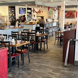 Sugar Grove Cafe - Main interior dining area