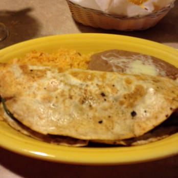 Carisilo's Mexican Restaurant - Mexican Near Me - Collinsville, Illinois
