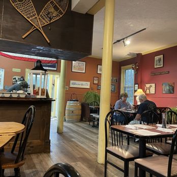 Two Black Dogs - Interior - New American Near Me - Green Creek, New Jersey Two Black Dogs - Interior - New American Near Me - Green Creek, New Jersey