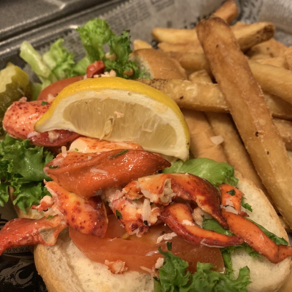 The Draft Room At Berwick - Lobster roll - Sports Bars Near Me - Savannah, Georgia The Draft Room At Berwick - Lobster roll - Sports Bars Near Me - Savannah, Georgia