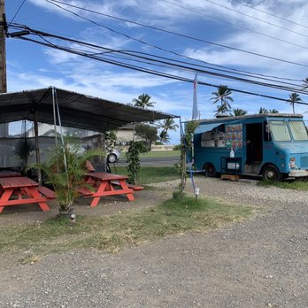 Aloha Shrimp - The OG blue Aloha Shrimp truck (don't fall for the other shrimp trucks on the way!), and outdoor seating - Food Trucks Near Me - Hauula, Hawaii
