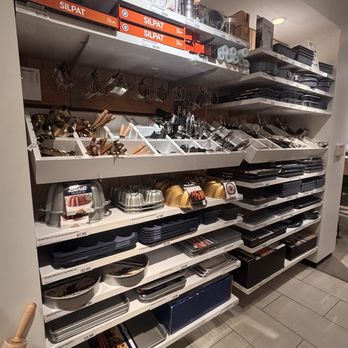 Crate & Barrel - Furniture Stores Near Me - Roseville, California Crate & Barrel - Furniture Stores Near Me - Roseville, California