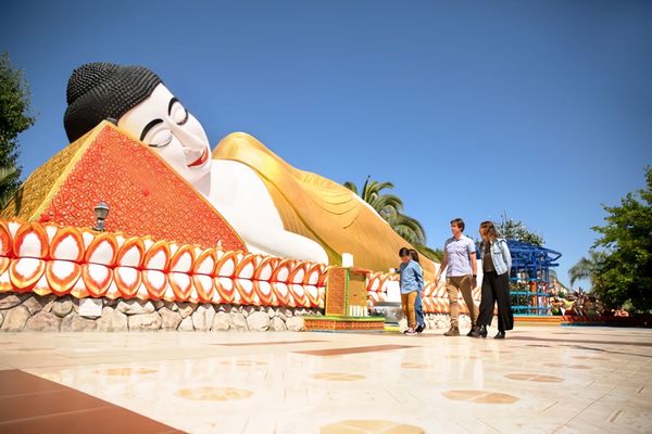 Wat Dhammararam Buddhist Temple by null