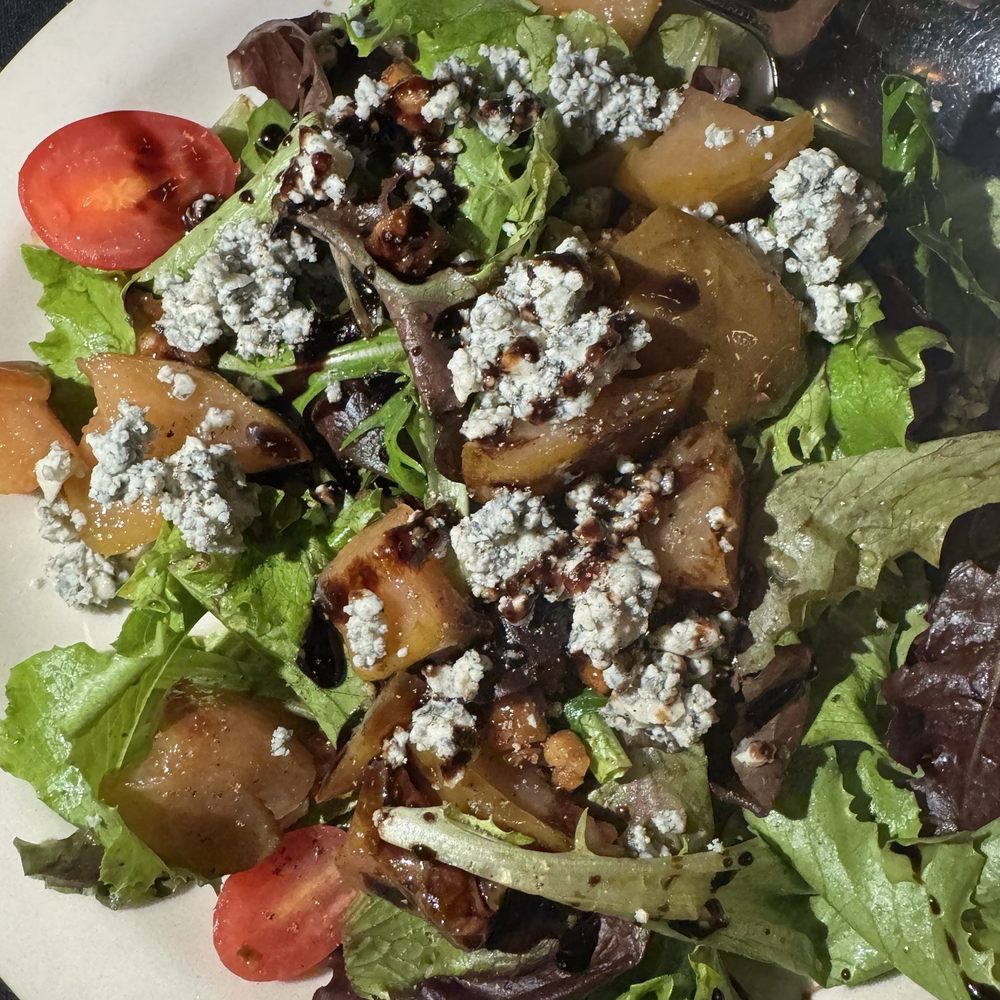 Castelli's - Insalata de Pere e Gorgonzola - Italian Near Me - Palm Desert, California