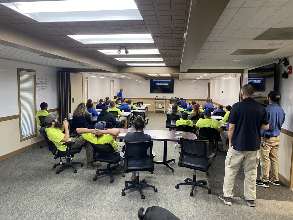 Slide of Deluxe Plumbing & Heating