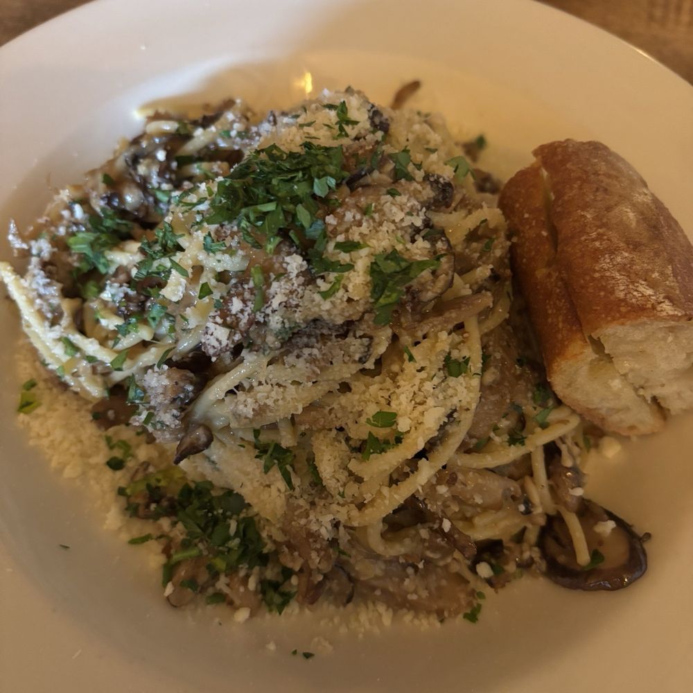 Gino's - Funghi Spaghetti - Italian Near Me - Portland, Oregon Gino's - Funghi Spaghetti - Italian Near Me - Portland, Oregon