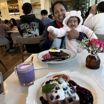 Sweet Maple - Mama bear and baby bear - Breakfast & Brunch Near Me - Cupertino, California