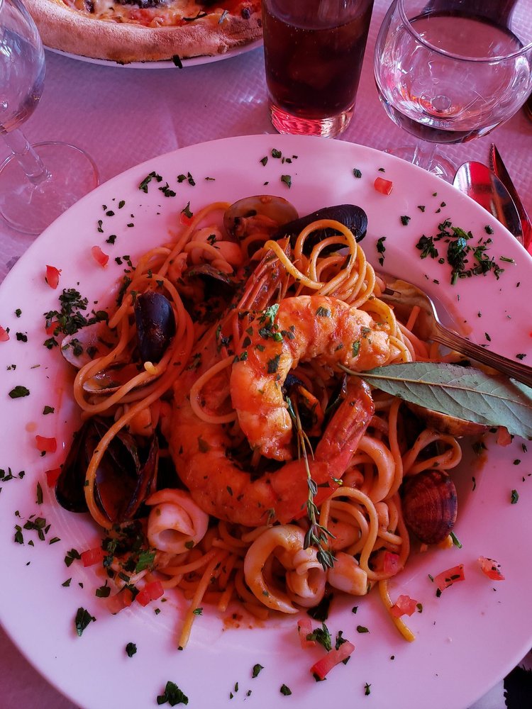 LA PIZZA CRESCI 58 Photos & 97 Reviews 3 quai SaintPierre, Cannes