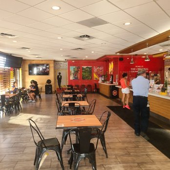 La Perrada Company - Inside La Perrada! - Hot Dogs Near Me - Sunrise, Florida La Perrada Company - Inside La Perrada! - Hot Dogs Near Me - Sunrise, Florida