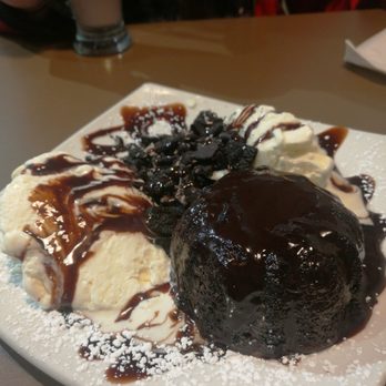 D-Spot Dessert Cafe - Molten lava cake - Desserts Near Me - Toronto, Ontario