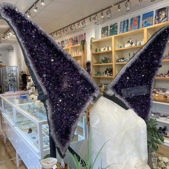 Loving Thyself Rocks - Spiritual Shop Near Me - Winter Park, Florida