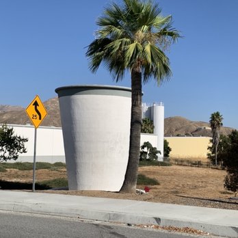 WORLDS LARGEST PAPER CUP - Updated November 2025 - 17 Photos & 11 ...