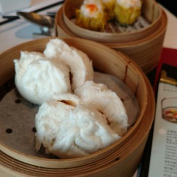 映月樓 - Steamed pork buns?  My favorite! - Cantonese Near Me - Hong Kong, HK