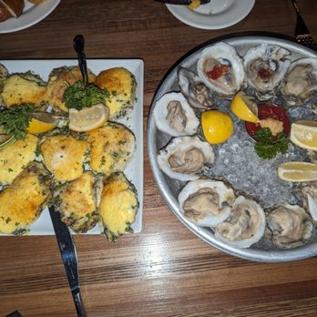 Beelow's Steakhouse - Steakhouses Near Me - Lake Zurich, Illinois