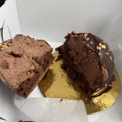 Crumb Bum Bakery - Chocolate mousse bomb