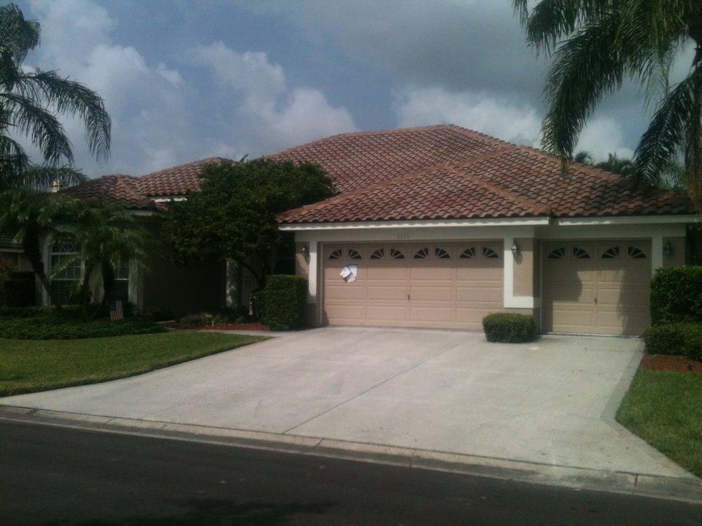 Slide of Shon Boswell Roofing