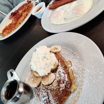 Bea Bea’s - Banana cream pie French toast - Coffee & Tea Near Me - Glendale, California Bea Bea’s - Banana cream pie French toast - Coffee & Tea Near Me - Glendale, California