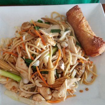Spice - Lo-mein chicken w/EggRoll (Egg Roll was very crispy and good)! - Thai Near Me - Fort Worth, Texas Spice - Lo-mein chicken w/EggRoll (Egg Roll was very crispy and good)! - Thai Near Me - Fort Worth, Texas