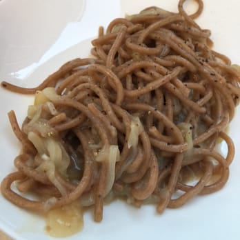 L'Anice Stellato - fresh bigoli with anchovies and onion sauce - Italian Near Me - Venezia, VE L'Anice Stellato - fresh bigoli with anchovies and onion sauce - Italian Near Me - Venezia, VE