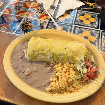 Cafe Bueno - Chicken burrito - Mexican Near Me - Frederick, Maryland Cafe Bueno - Chicken burrito - Mexican Near Me - Frederick, Maryland