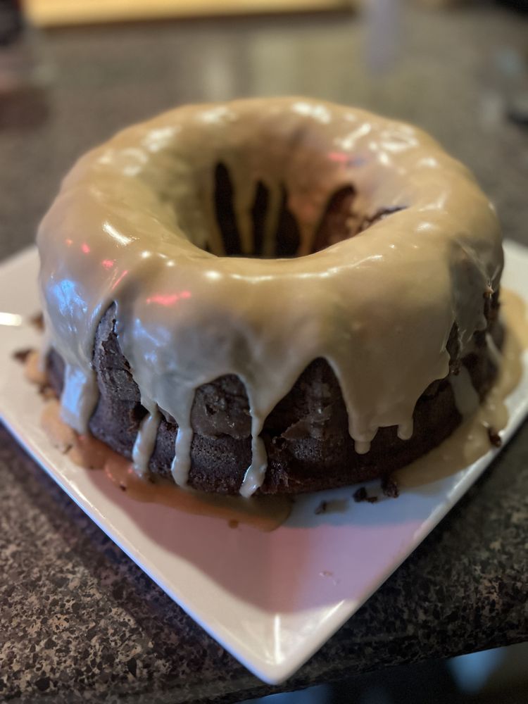 Bourbon street Bundt Cakes Logo