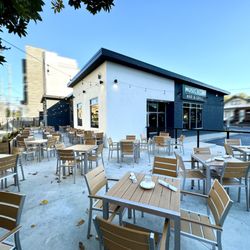 Music Row Bar & Grill - Patio