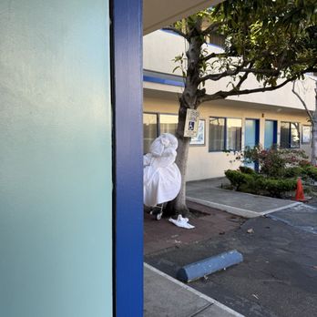 Bay Breeze Inn - Hotels Near Me - Seaside, California Bay Breeze Inn - Hotels Near Me - Seaside, California