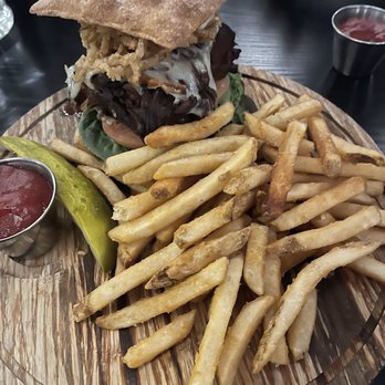 Blackwall Hitch - Short rib burger and fries - New American Near Me - Baltimore, Maryland