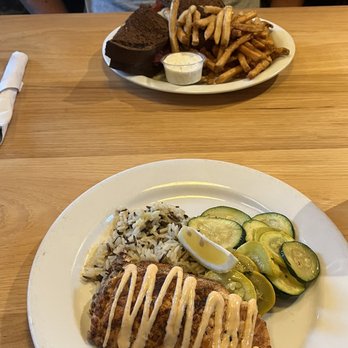 Everybody’s Brewing - Blackened Salmon, and a Rueben. - Breweries Near Me - Battle Ground, Washington