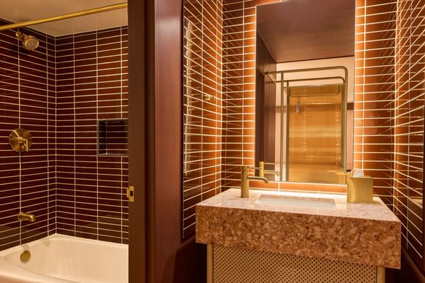 Downright Austin, A Renaissance Hotel by null