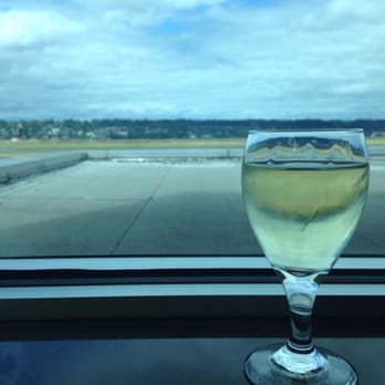 United Club - Nice view - Airport Lounges Near Me - Portland, Oregon United Club - Nice view - Airport Lounges Near Me - Portland, Oregon