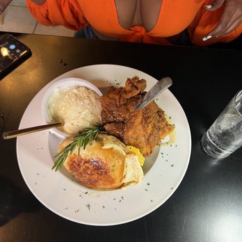 Just Spoons Cafe - Chix biscuit sandwich - Comfort Food Near Me - Plantation, Florida