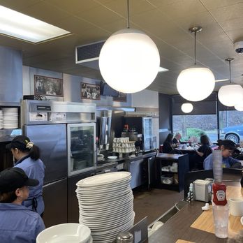 Waffle House - people in the kitchen preparing food - Diners Near Me - Waynesville, North Carolina Waffle House - people in the kitchen preparing food - Diners Near Me - Waynesville, North Carolina